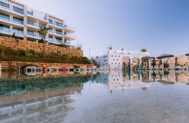 Luxe hotel met appartementen spanje